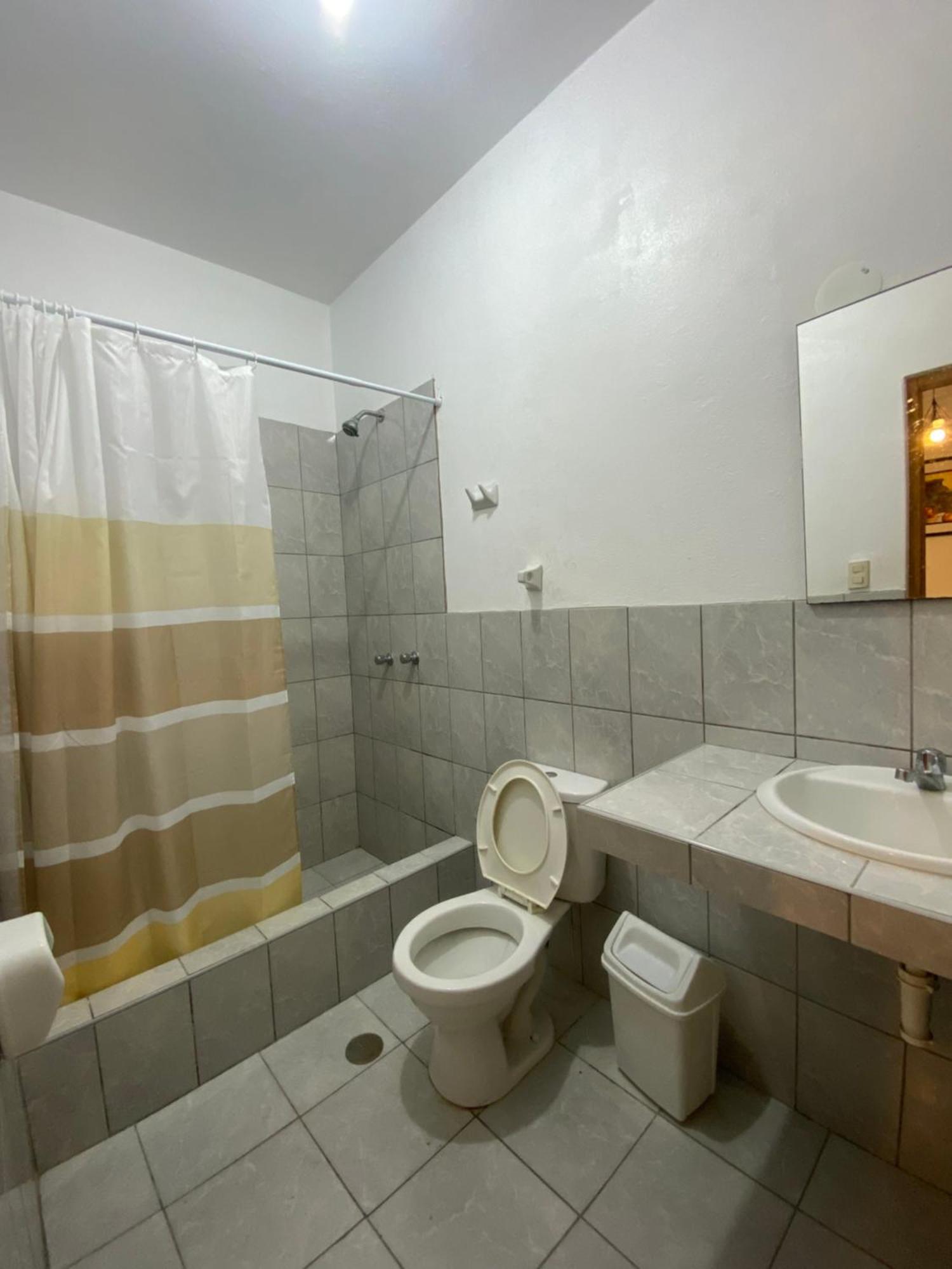 Ravenala Paracas Hostel Eksteriør billede